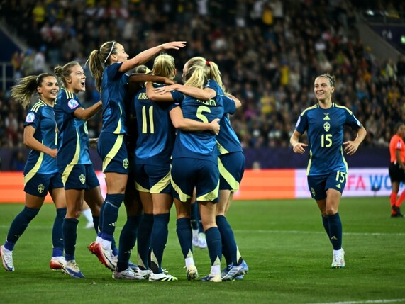 Asllani überragt: Schweden erreicht EM-Viertelfinale