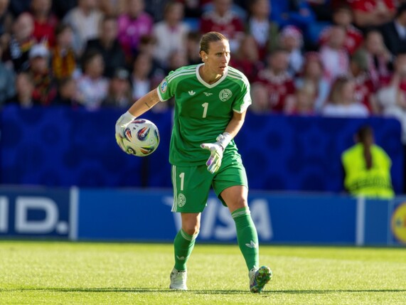DFB-Frauen: Berger fit - Linder trainiert individuell