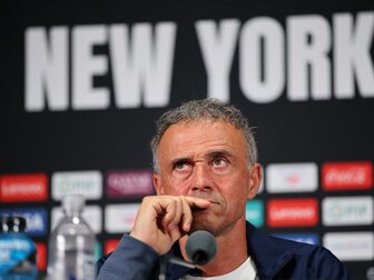 Enrique warnt vor Chelsea: "Keine reine Formsache" Enrique warnt vor Chelsea: "Keine reine Formsache"