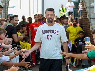 Augsburger Kantersieg bei Wagner-Debüt Augsburger Kantersieg bei Wagner-Debüt