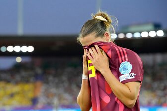Traurig: Carlotta Wamser nach ihrem Platzverweis. Traurig: Carlotta Wamser nach ihrem Platzverweis.