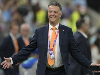 Van Gaal: "Krebs macht mir keine Sorgen mehr" Van Gaal: "Krebs macht mir keine Sorgen mehr"