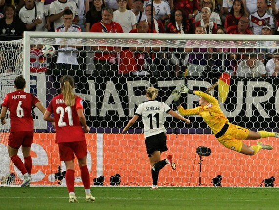 UEFA-Statistik: Brand bei Distanzschützinnen auf Rang sechs