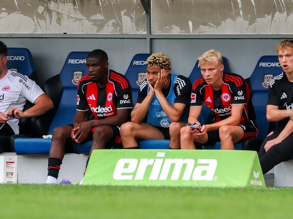 Ekitiké ohne Einsatz bei Eintracht-Test