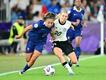 Die Französin Selma Bacha (l) fand den Sieg der deutschen Fußballerinnen unverdient.