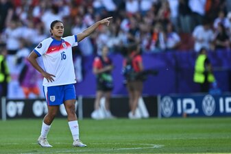 Jess Carter während des EM-Spiels gegen die Niederlande. Jess Carter während des EM-Spiels gegen die Niederlande.