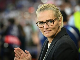 Nach "Herzinfarkt": Wiegman hofft auf entspanntes Finale Nach "Herzinfarkt": Wiegman hofft auf entspanntes Finale