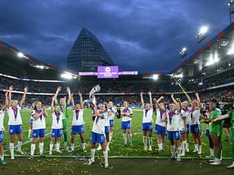 "Der Traum endet im Albtraum": Pressestimmen zum EM-Finale "Der Traum endet im Albtraum": Pressestimmen zum EM-Finale