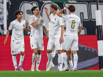 Sieg zum Jubiläum: Gladbach schlägt Valencia Sieg zum Jubiläum: Gladbach schlägt Valencia