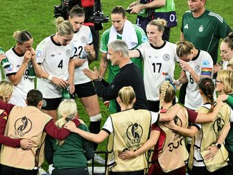 Weltrangliste: DFB-Frauen rutschen auf Rang fünf ab Weltrangliste: DFB-Frauen rutschen auf Rang fünf ab