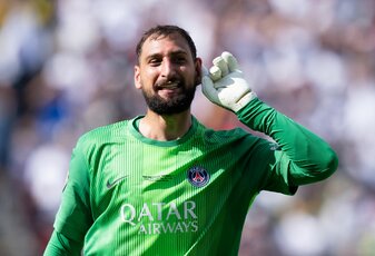 Bei Manchester City im Gespräch: Torwart Gianluigi Donnarumma. Bei Manchester City im Gespräch: Torwart Gianluigi Donnarumma.