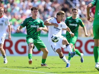 Foto: Doppelpacker Doan: Frankfurt schlägt Fünftligist Engers