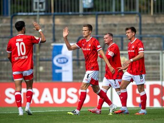 Lautern fertigt Pokaldebütant RSV Eintracht ab Lautern fertigt Pokaldebütant RSV Eintracht ab