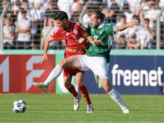 Drei Tore in sechs Minuten: Düsseldorf wendet frühes Aus ab Drei Tore in sechs Minuten: Düsseldorf wendet frühes Aus ab