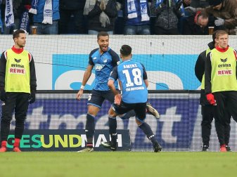 Hoffenheim schlägt Köln deutlich mit 4:0 (Quelle: FIRO/SID) Hoffenheim schlägt Köln deutlich mit 4:0 (Quelle: FIRO/SID)