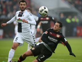Leverkusen kommt gegen Freiburg nicht über ein 1:1 hinaus (Quelle: FIRO/SID) Leverkusen kommt gegen Freiburg nicht über ein 1:1 hinaus (Quelle: FIRO/SID)