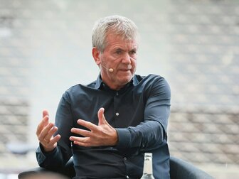 Rückkehr auf die Trainerbank? Funkel schließt "nichts aus" Rückkehr auf die Trainerbank? Funkel schließt "nichts aus"