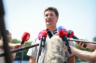 Ist vor seiner ersten Bundesliga-Saison gefragt: HSV-Cheftrainer Merlin Polzin