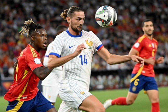 Frankreichs Nationalspieler Adrien Rabiot soll Olympique Marseille nach einer Kabinenschlägerei verlassen. (Archivbild)