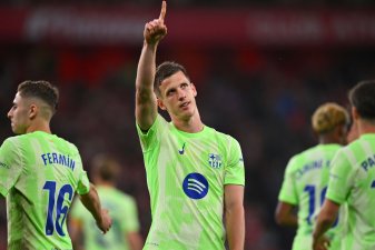 Noch darf Dani Olmo jubeln. (Archivfoto) Noch darf Dani Olmo jubeln. (Archivfoto)