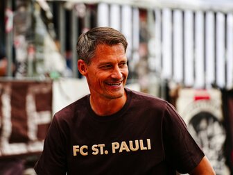 St.-Pauli-Trainer Blessin: "Geil, wenn man mich auspfeift" St.-Pauli-Trainer Blessin: "Geil, wenn man mich auspfeift"