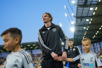 Trägt künftig auch beim Klub in Schwarzweiß: Nick Woltemade. Christian Hofer/Getty Images) Trägt künftig auch beim Klub in Schwarzweiß: Nick Woltemade. Christian Hofer/Getty Images)