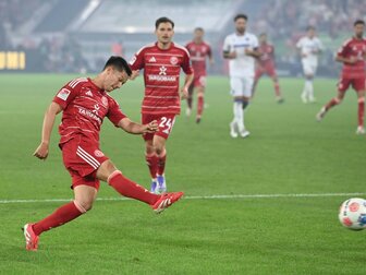 Düsseldorf zu harmlos gegen starke Karlsruher Defensive Düsseldorf zu harmlos gegen starke Karlsruher Defensive