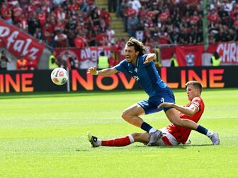 Drei Tore in 15 Minuten: Kaiserslautern schlägt Darmstadt Drei Tore in 15 Minuten: Kaiserslautern schlägt Darmstadt