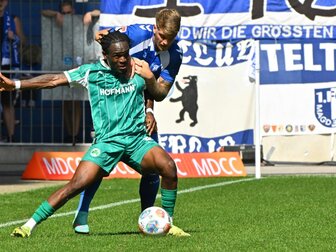 Fürth gewinnt irren Schlagabtausch in Magdeburg Fürth gewinnt irren Schlagabtausch in Magdeburg