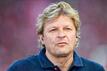 Schalkes Sportdirektor Youri Mulder freut sich über noch einen weiteren Neuzugang für den Angriff.