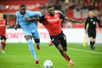 Victor Boniface (r.) von Bayer 04 Leverkusen. (Archiv) Victor Boniface (r.) von Bayer 04 Leverkusen. (Archiv)