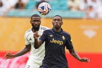 Jetzt bei Tottenham Hotspur: Der ehemalige Frankfurter und Turiner Randal Kolo Muani (r). (Archivbild) Jetzt bei Tottenham Hotspur: Der ehemalige Frankfurter und Turiner Randal Kolo Muani (r). (Archivbild)