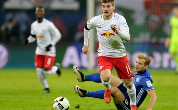 Werner droht nach seiner Schwalbe keine Strafe vom DFB (Quelle: FIRO/SID)
<br>© 2016 SID