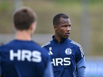 Schalke: Ba wechselt nach Polen Schalke: Ba wechselt nach Polen