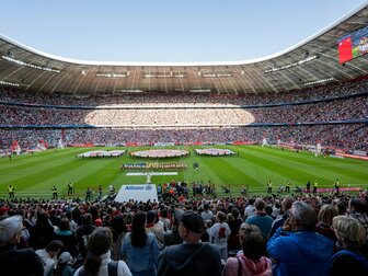 Rekord: 57.762 Fans bei Saisoneröffnung der Bayern-Frauen Rekord: 57.762 Fans bei Saisoneröffnung der Bayern-Frauen