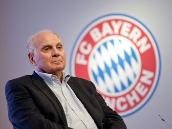 Hoeneß lobt Bayerns Transfersommer: "Sind der Gewinner" Hoeneß lobt Bayerns Transfersommer: "Sind der Gewinner"