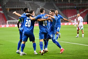 Israels Fußball-Nationalmannschaft bei der 4:5-Niederlage gegen Italien. Israels Fußball-Nationalmannschaft bei der 4:5-Niederlage gegen Italien.