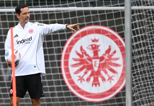 Verfolgt mit der Eintracht in dieser Saison hohe Ziele: Trainer Dino Toppmöller.