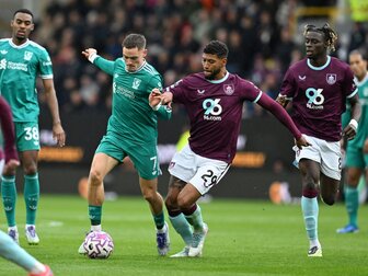 Glanzlos beim Aufsteiger: Liverpool siegt dank spätem Elfmeter Glanzlos beim Aufsteiger: Liverpool siegt dank spätem Elfmeter