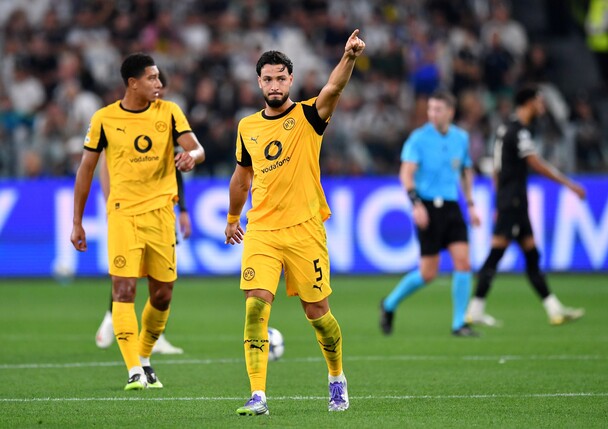 Ramy Bensebaini verwandelte den Elfmeter zum zwischenzeitlichen 4:2 gegen Juventus. | Foto: Valerio Pennicino/Getty Image
