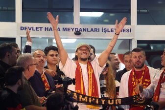 Leroy Sané gastiert mit Galatasaray Istanbul bei Eintracht Frankfurt. Leroy Sané gastiert mit Galatasaray Istanbul bei Eintracht Frankfurt.