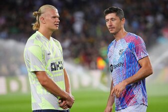 Bald gemeinsam in Barcelona? Erling Haaland soll Nachfolger von Robert Lewandowski werden. Foto: Alex Caparros/Getty Images