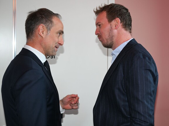Oliver Mintzlaff (l) hat über den Umgang mit der deutschen Nationalmannschaft und Julian Nagelsmann (r) gesprochen.