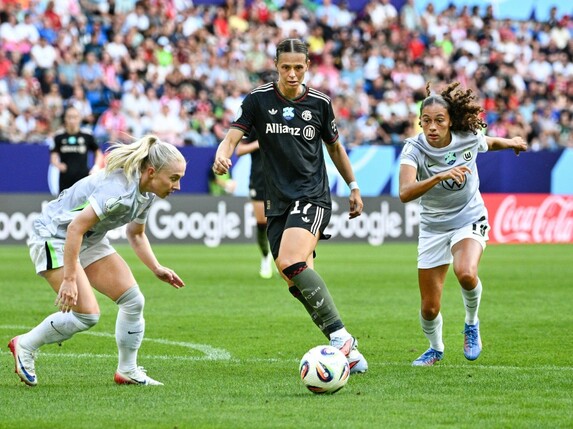 Bayern-Frauen gegen den Titelverteidiger - Wolfsburg in Lyon