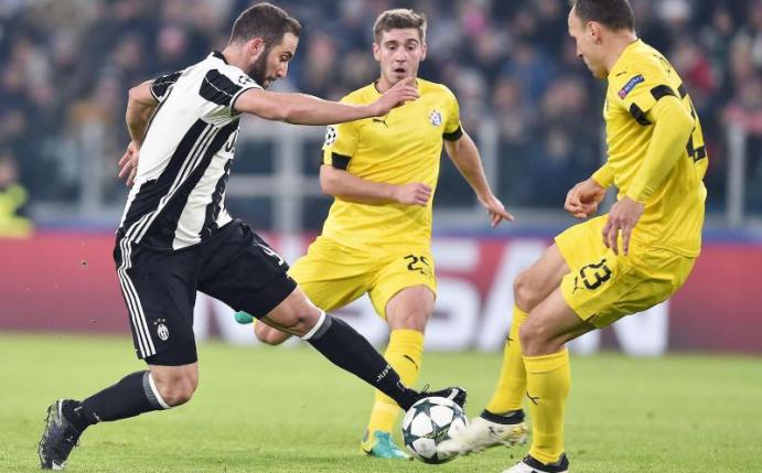 Die Spieler des FC Porto haben Leicester City klar mit 5:0 besiegt. Foto: Fernando Veludo