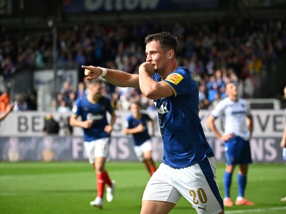 Holstein Kiel fügt Karlsruhe erste Niederlage zu