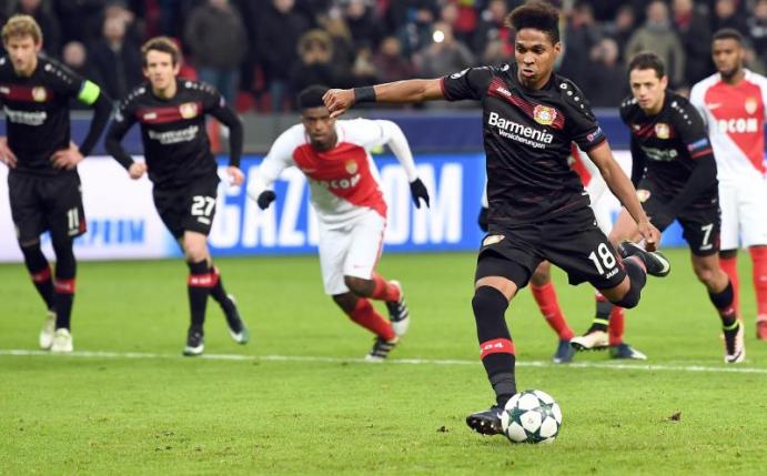 Wendell erzielt das Tor zum 3:0-Sieg für Bayer Leverkusen. Foto: Federico Gambarini
<br>dpa-infocom GmbH