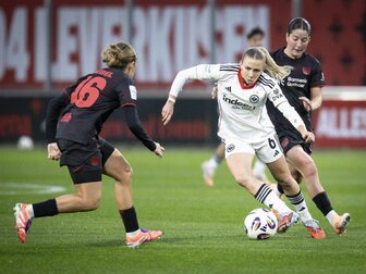 Leverkusen gewinnt Verfolgerduell - HSV erstmals erfolgreich Leverkusen gewinnt Verfolgerduell - HSV erstmals erfolgreich