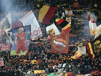 Ausschreitungen in Nizza: 13 Rom-Fans bleiben in U-Haft Ausschreitungen in Nizza: 13 Rom-Fans bleiben in U-Haft