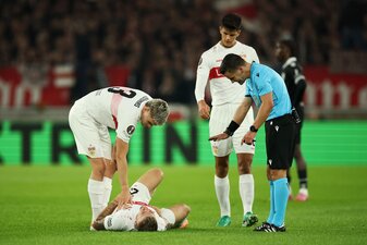 STUTTGART, GERMANY - SEPTEMBER 25: Finn Jeltsch of VfB Stuttgart goes down with an injury during the UEFA Europa League 2025/26 League Phase MD1 match between VfB Stuttgart and Real Club Celta at Stut STUTTGART, GERMANY - SEPTEMBER 25: Finn Jeltsch of VfB Stuttgart goes down with an injury during the UEFA Europa League 2025/26 League Phase MD1 match between VfB Stuttgart and Real Club Celta at Stut